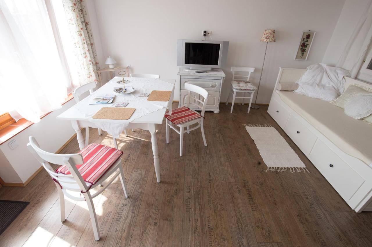 Bacchus Apartman - Borbarlang, Badacsony Badacsonytomaj Esterno foto