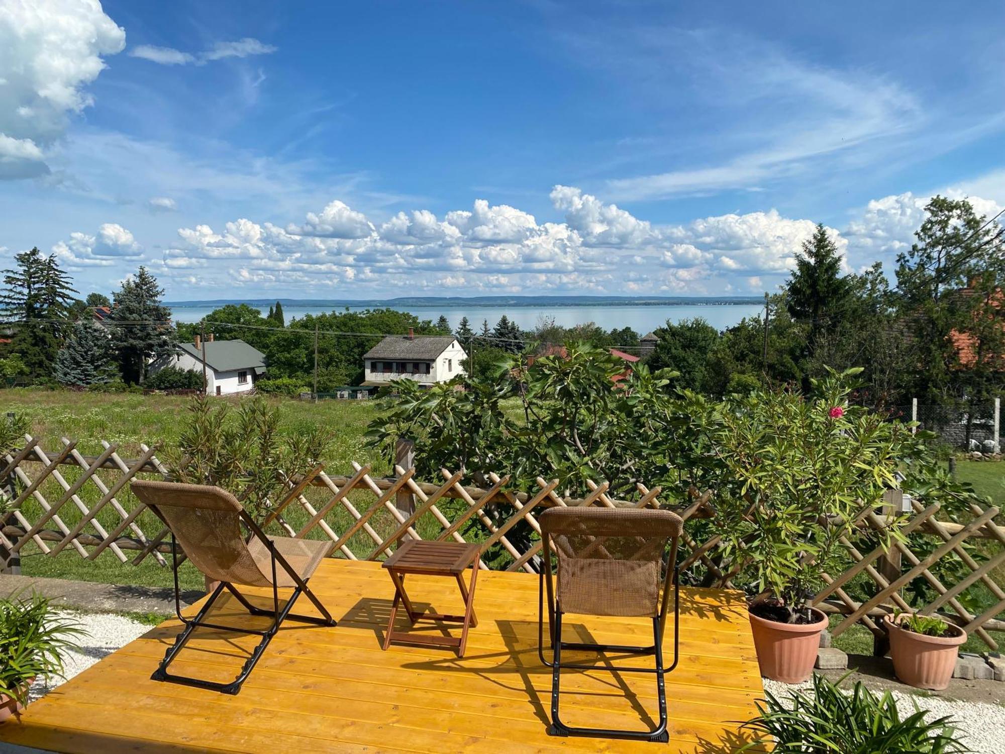 Bacchus Apartman - Borbarlang, Badacsony Badacsonytomaj Esterno foto