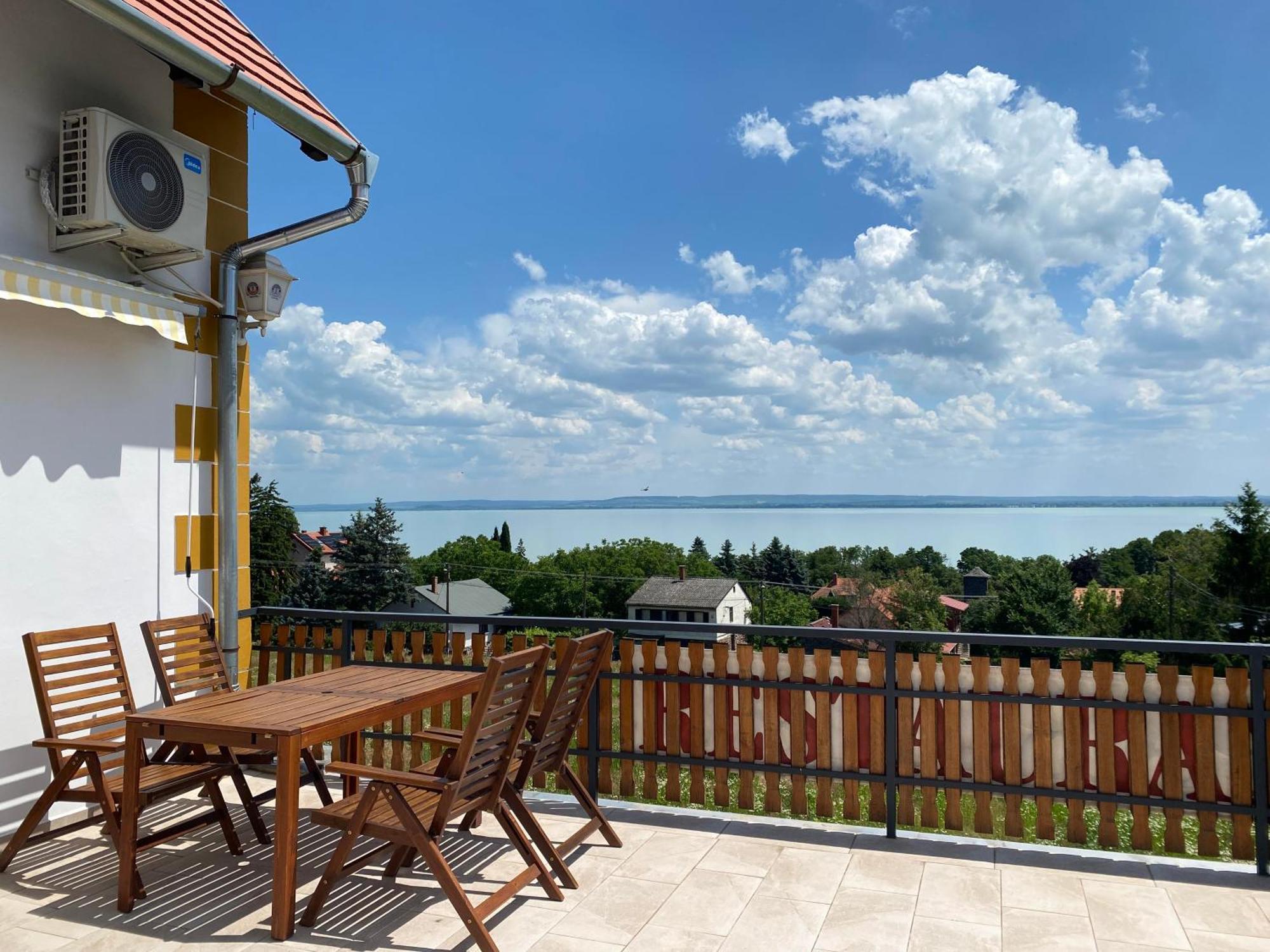 Bacchus Apartman - Borbarlang, Badacsony Badacsonytomaj Esterno foto