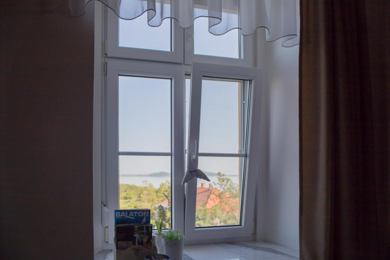 Bacchus Apartman - Borbarlang, Badacsony Badacsonytomaj Esterno foto